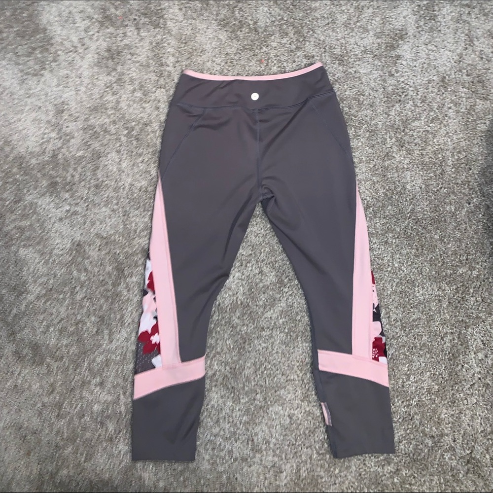 Avia Gray floral leggings size girls M (7-8) - Picture 8 of 9